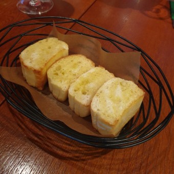 바칼라 치킨스테이크 부추페스토 이탈리아음식