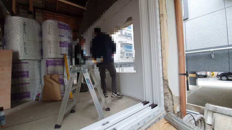 창호를 달았는데 시공업자를 5