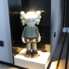  카우스 Together 11인치 kaws 피규어 홈인테리어,카페인테리어에 어울림.추천카우스피규어소개+구매후기리뷰