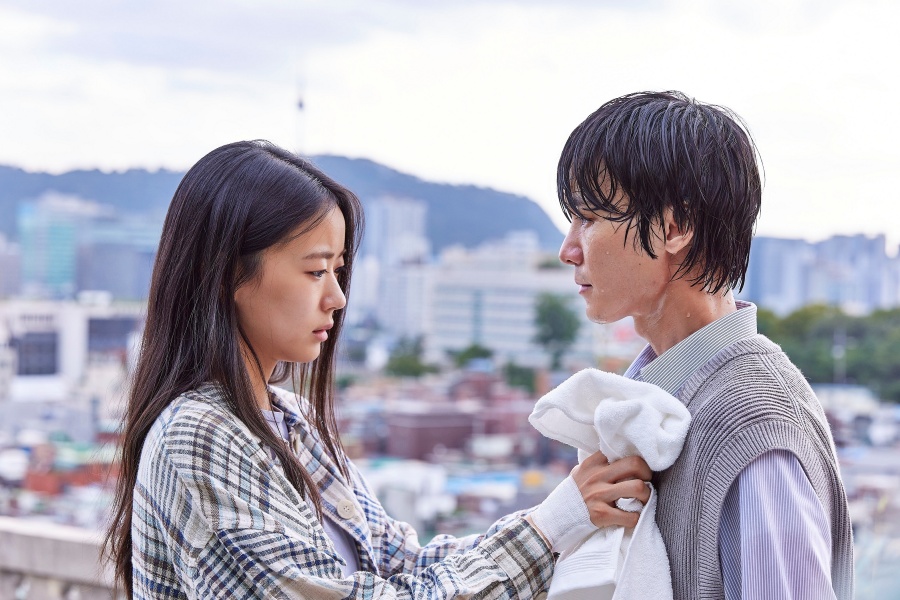 이이담 vs 장률