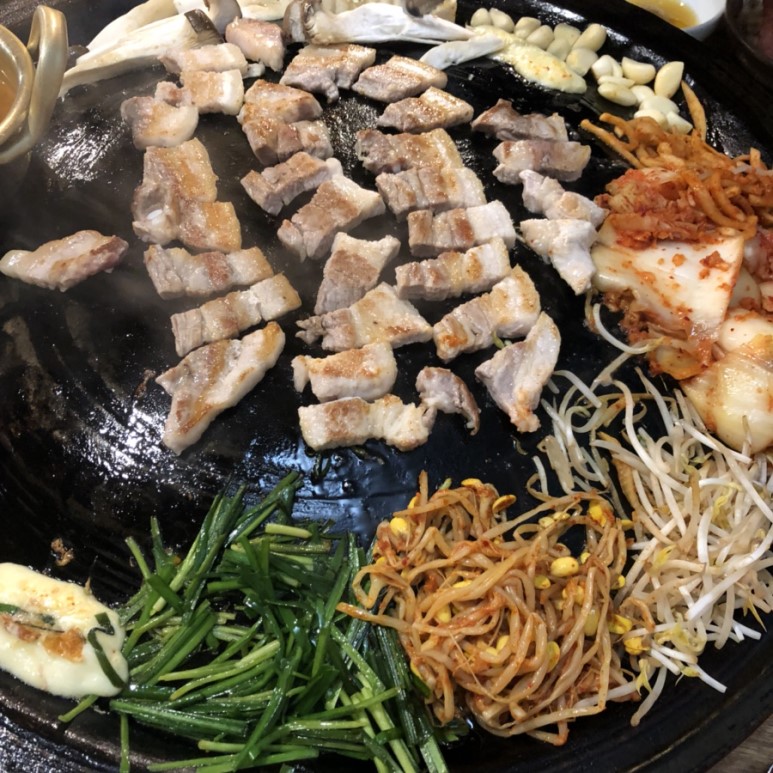  [수원 파장동 맛집] 비 오는 날엔 솥뚜껑 삼겹살! <왕뚜껑 삼겹살>