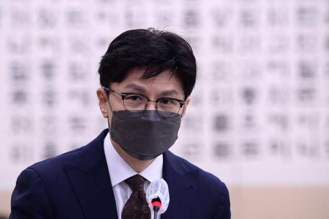  '총장패싱' 검찰인사 통했나..文정부 비리 수사 가속화