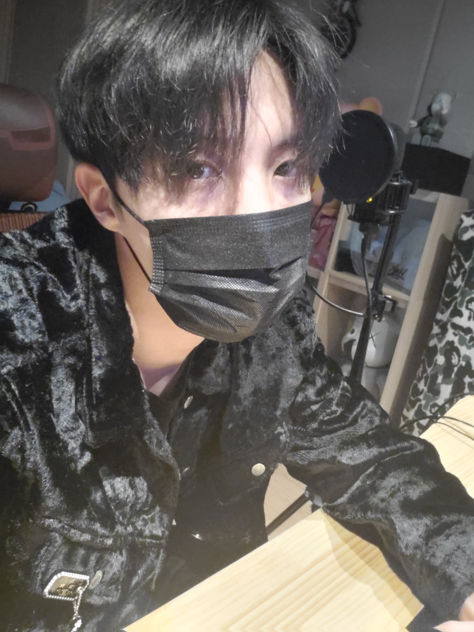  방탄소년단 제이홉, 올블랙 시크미 근황
