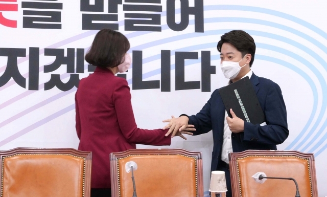  [단독] 배현진 "좋은 얘기 하면 좀 들으라"..이준석 "얻다 대고 지적질이냐"