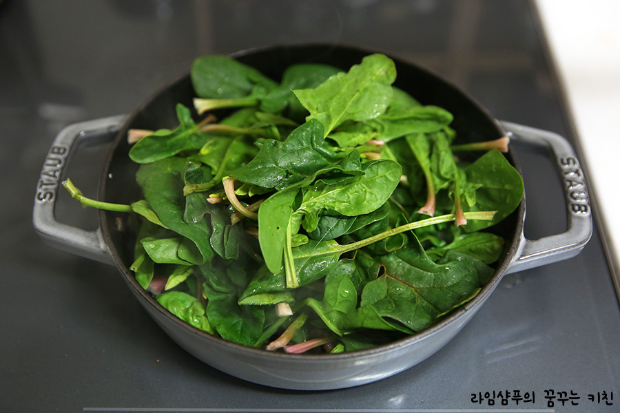 이탈리아식 오믈렛 만들기 시금치 프리타타 25