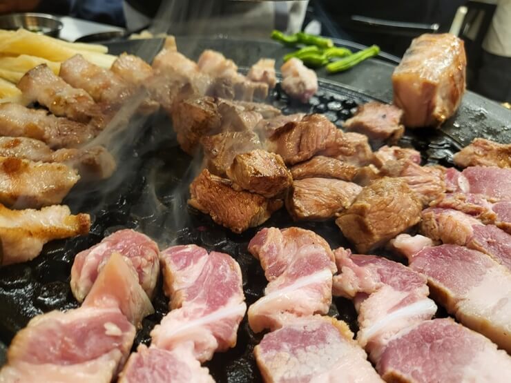 사장님이 맛있게 구워는 돗간