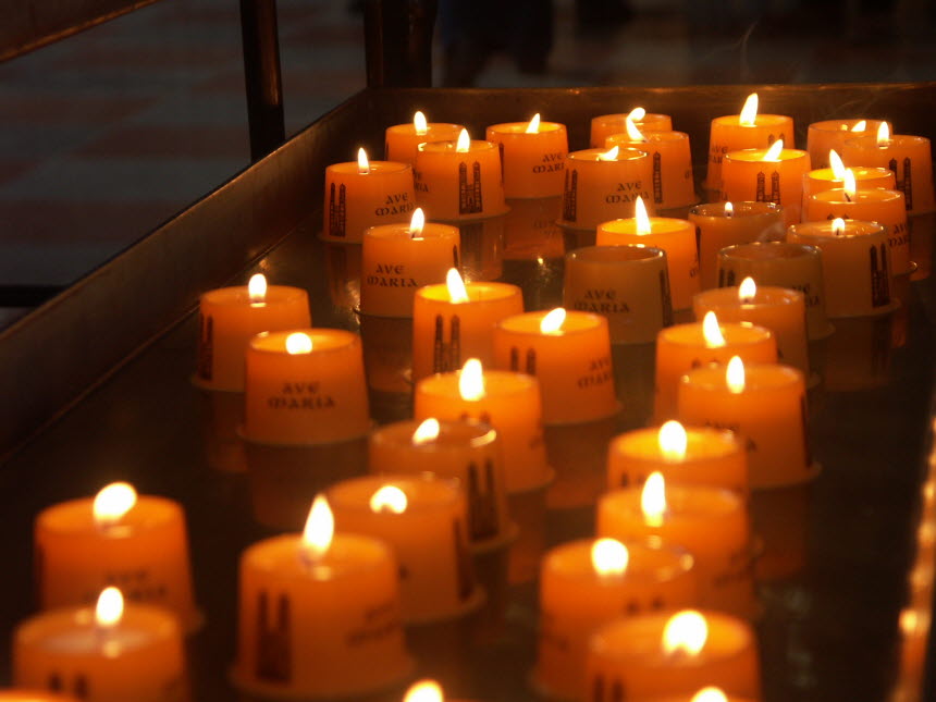 교회의-촛불