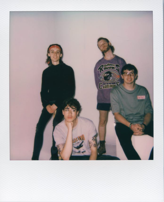  Bears In Trees 음악 영상