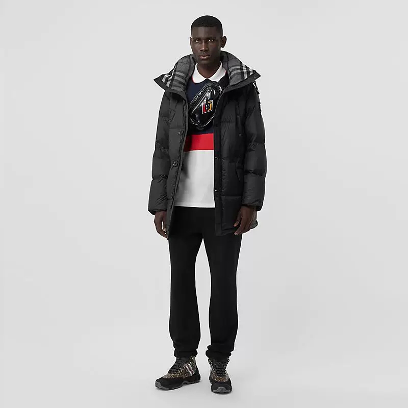  [BURBERRY] 버버리 로고 디테일 후드 패딩 코트 80188251
