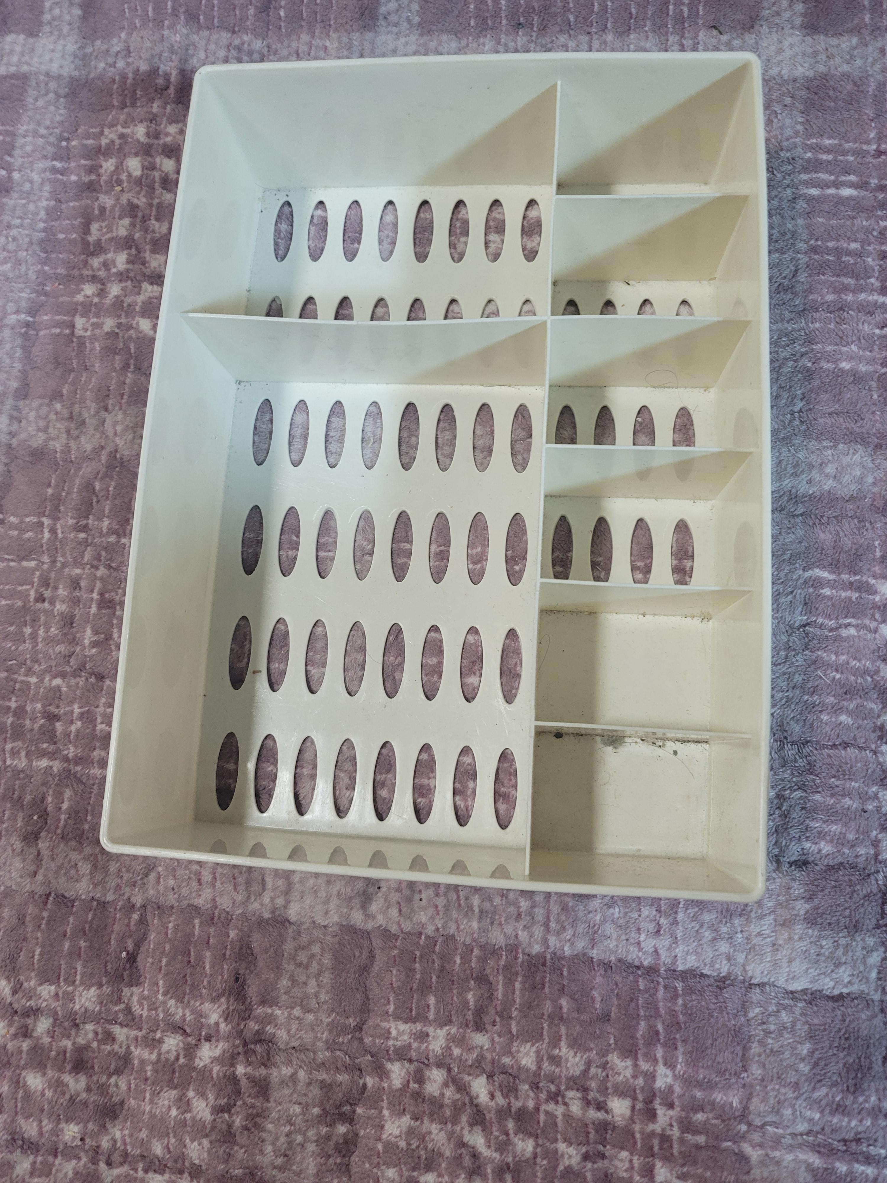  10년 된 다용도 수납함