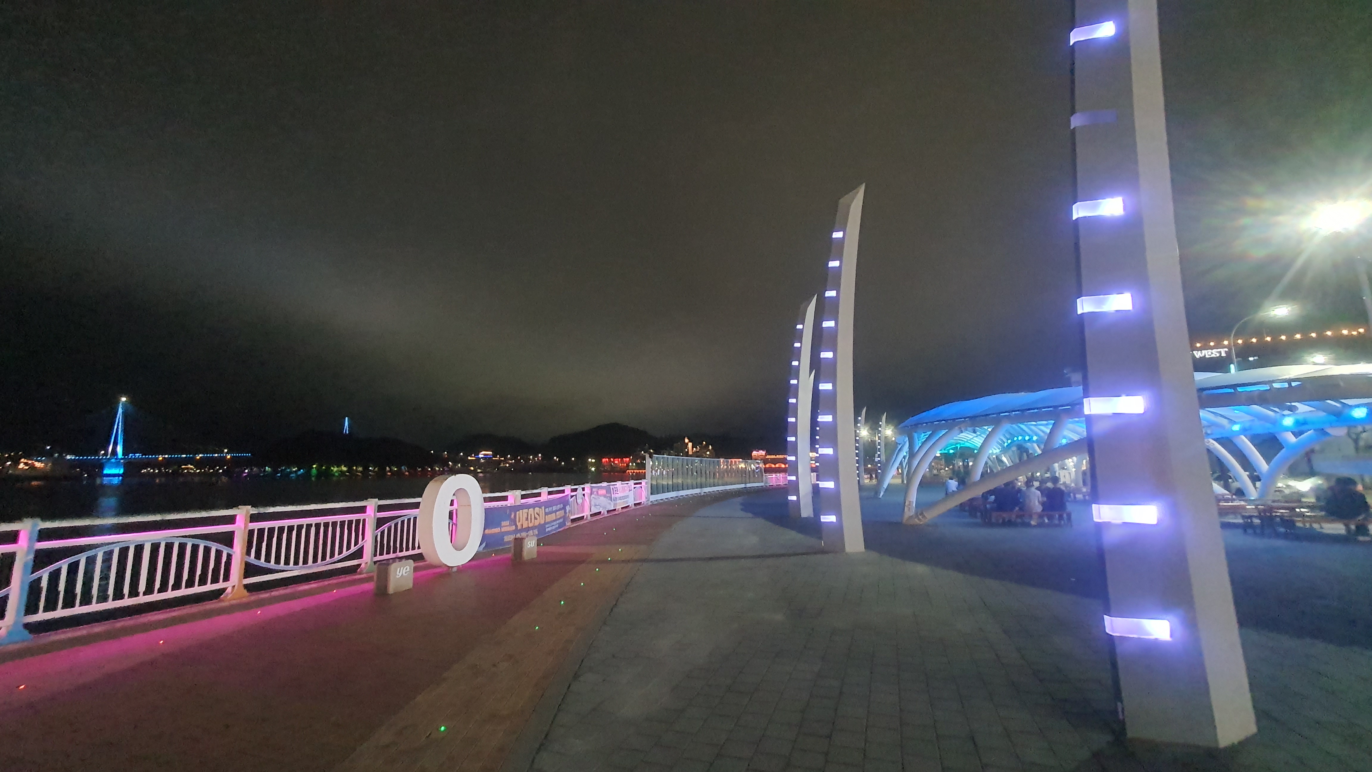 여수 낭만포차거리, 하멜등대, 거북선대교, 돌산대교