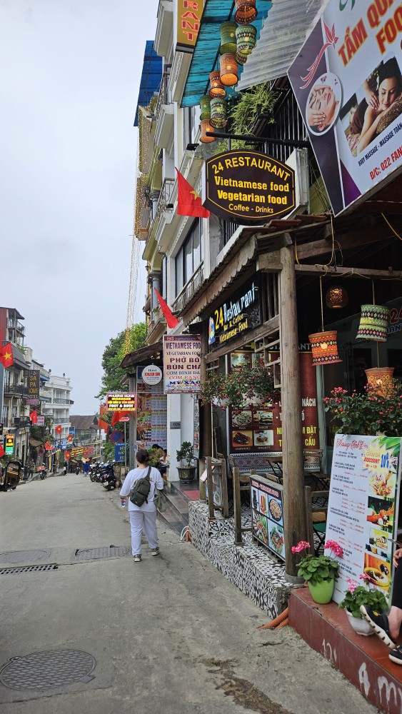24 Restaurant 입구