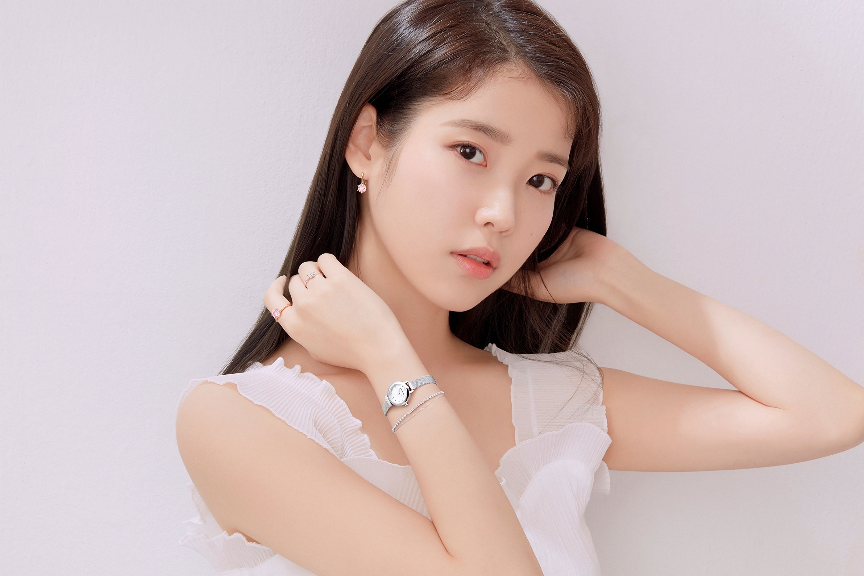 아이유 쥬얼리 브랜드 제이에스티나 2020년 화보 사진들 모음