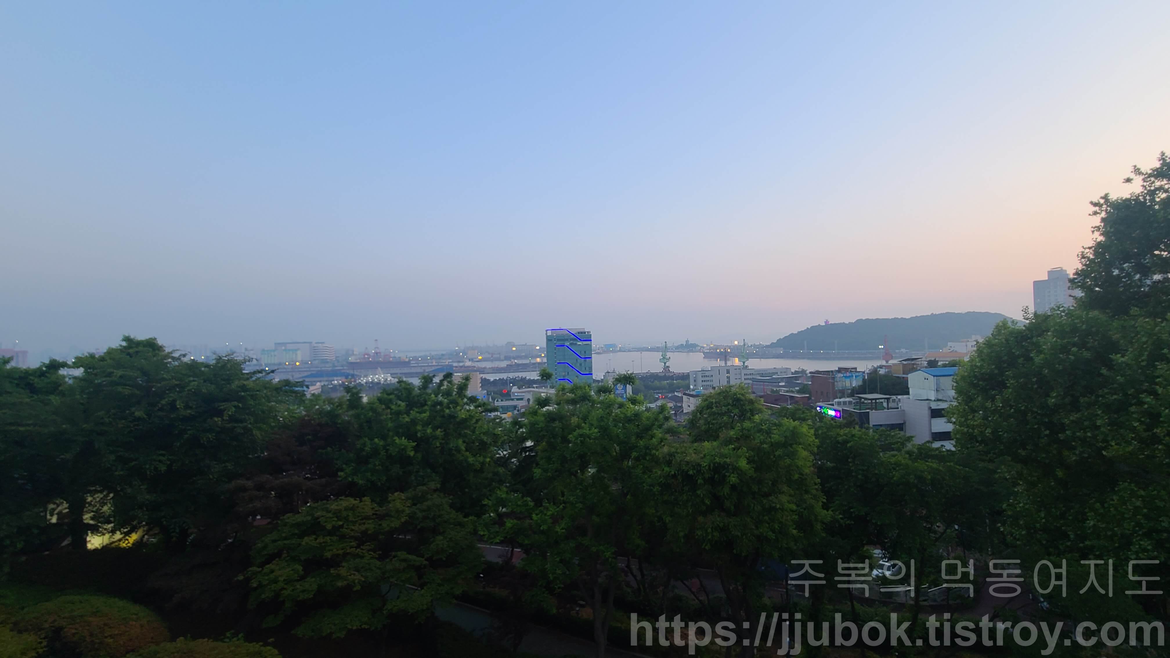 깜냥앤맛좀볼래-위-자유공원