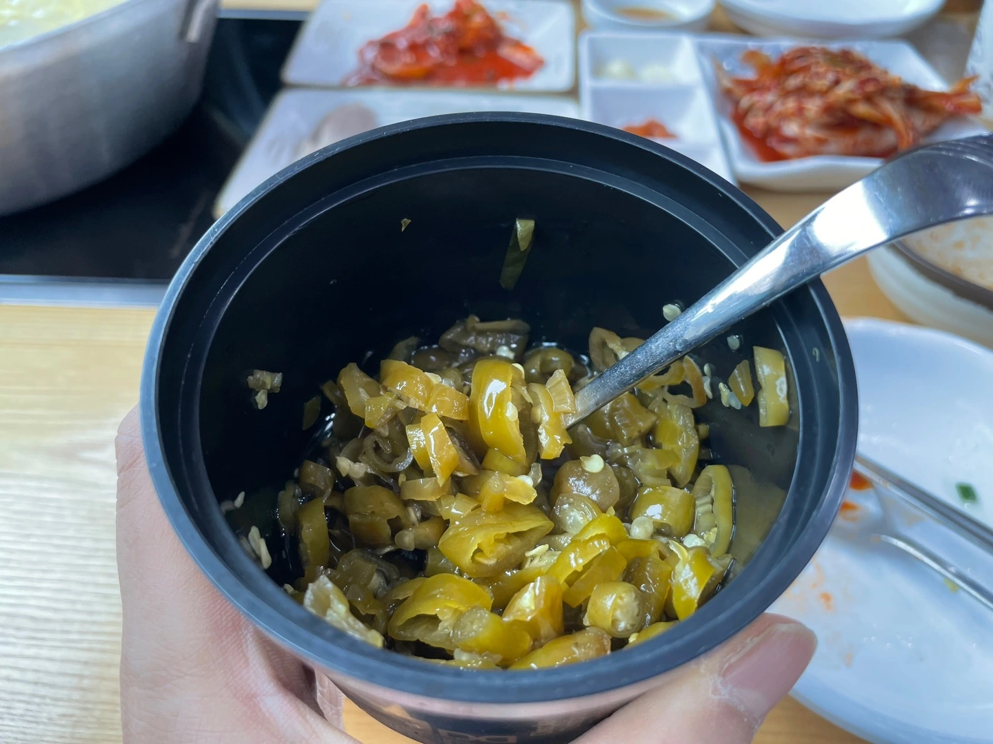 강동-둔촌-황도바지락칼국수-고추절임