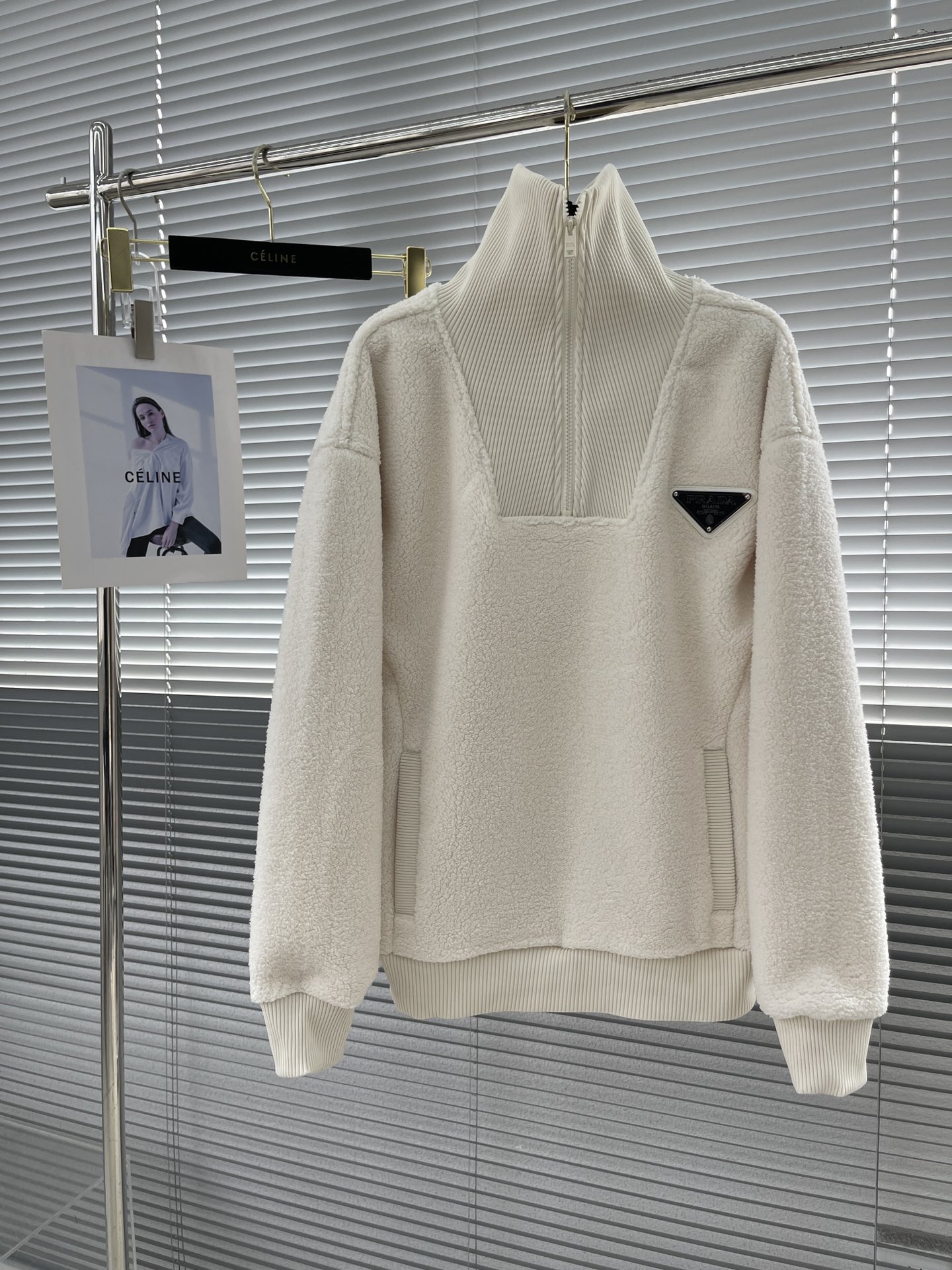  PRADA 프라다 플리스 풀오버 집업 터틀넥 프라다집업 프라다옷 프라다남성의류 프라다추천 명품새삥
