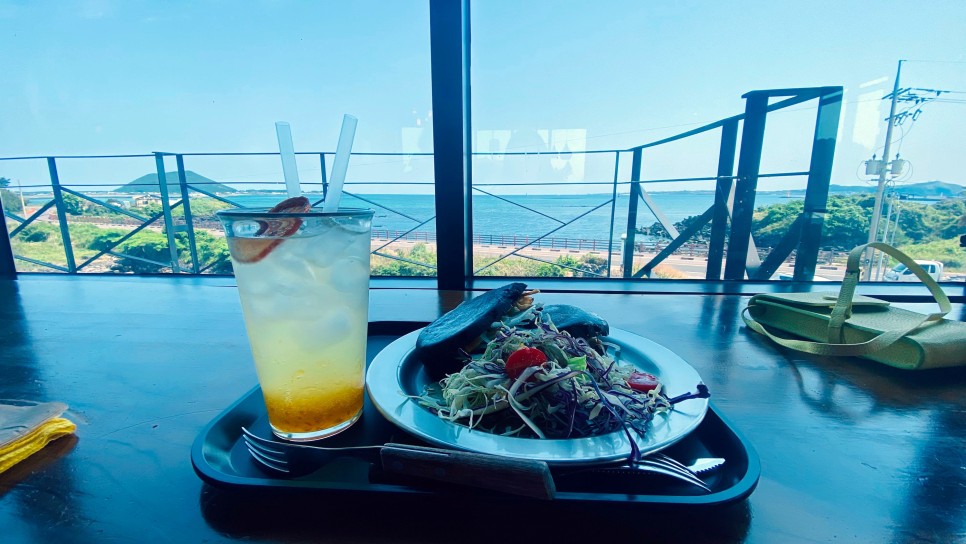  [모녀 4박5일 5월 제주여행] 제주도 동쪽 브런치 바다뷰 카페 온더스톤브런치카페_내돈내먹