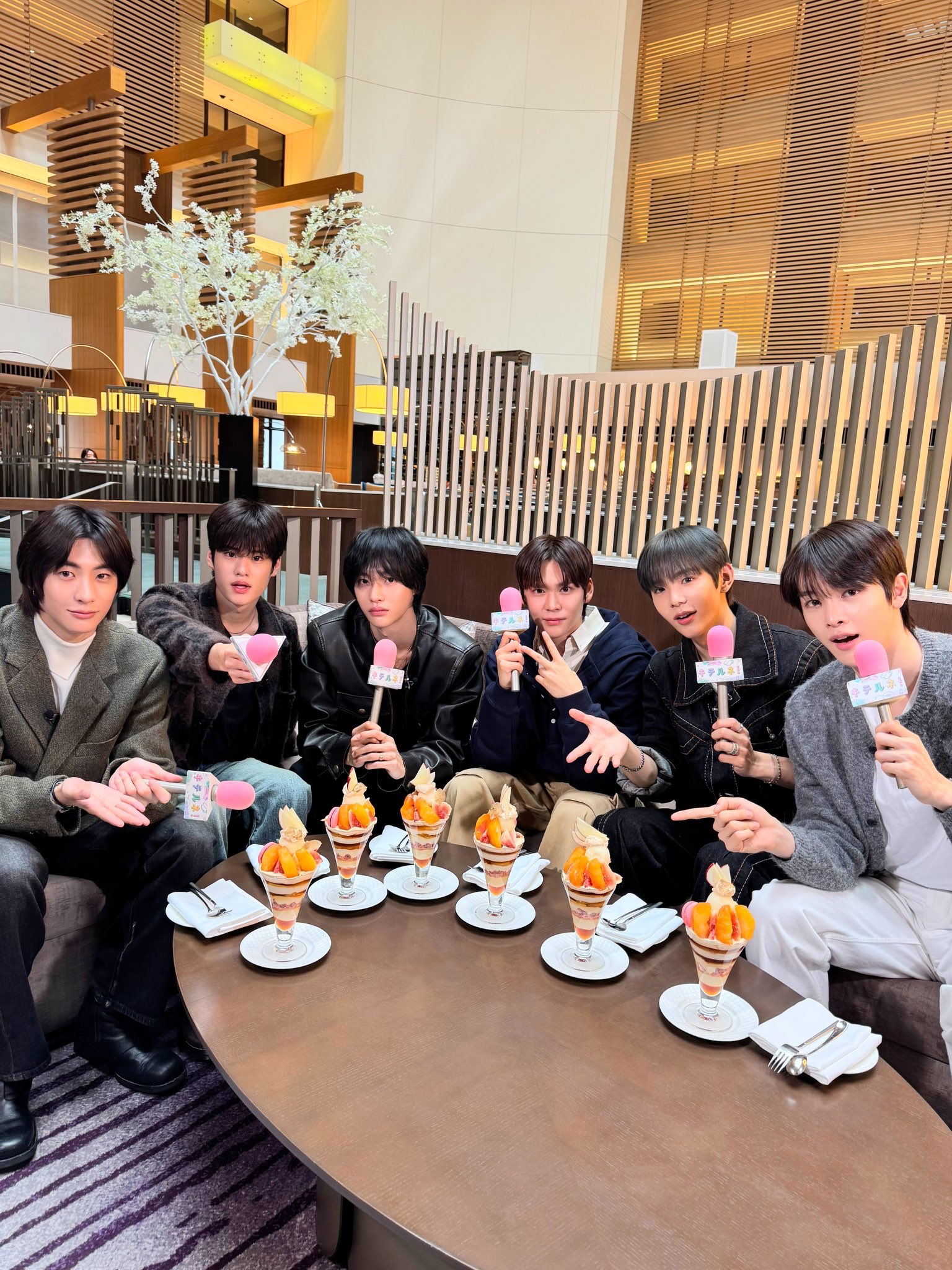 20241111ZIP트위터일본공계가족사진