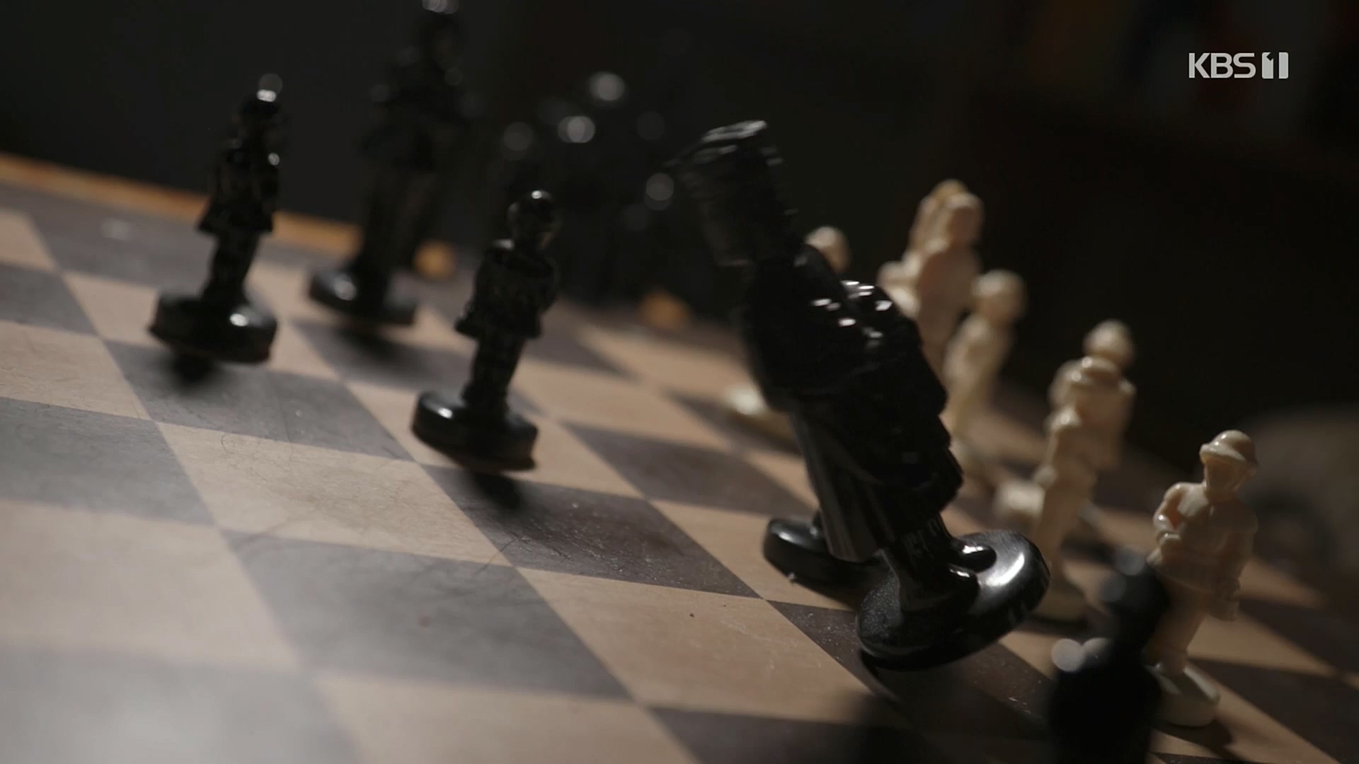 다큐 인사이트.영앤리치.E127.221013p.H264-F1RST.mp4_20221020_190318.164.jpg