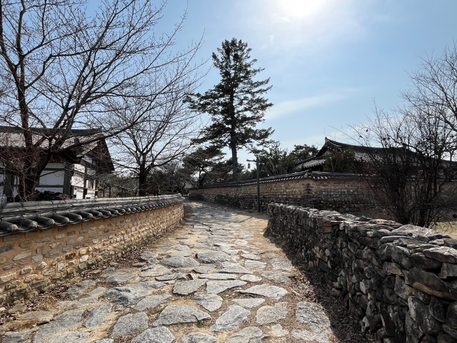 돌담길