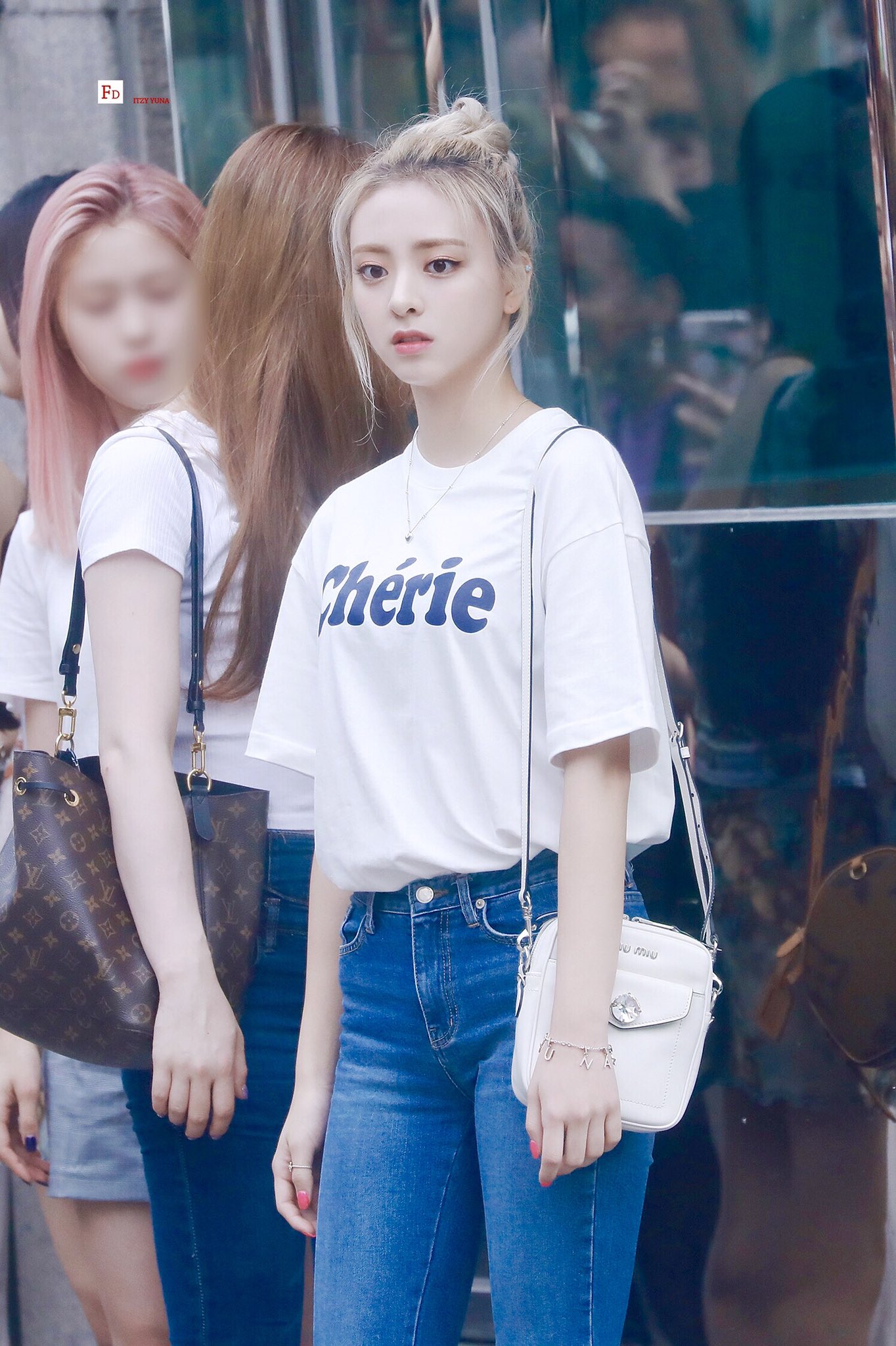 유나 이미지