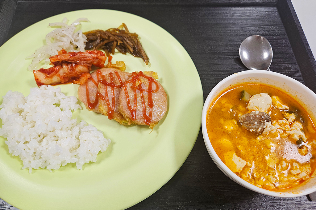 저녁식사 순두부찌개 옛날소시지