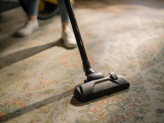 산뜻하고 깨끗한 집을 위한 효과적인 카펫 청소 방법