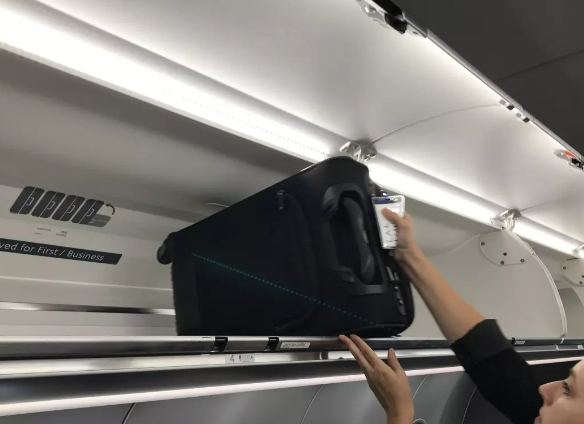  우리가 모르는 비행기 안에서 제일 더러운 곳...No! 화장실 Flight attendants reveal the 5 filthiest, 'rarely cleaned' areas of an airplane