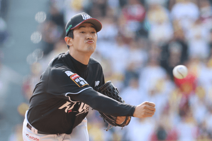준플레이오프 1차전 MVP를 수상한 KT 고영표