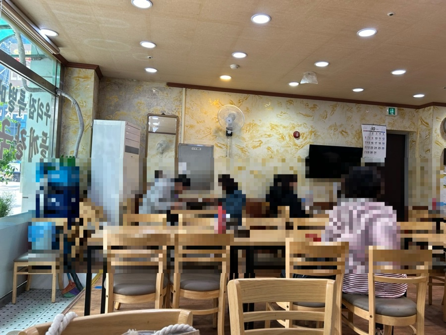 뚝배기칼국수 이미지