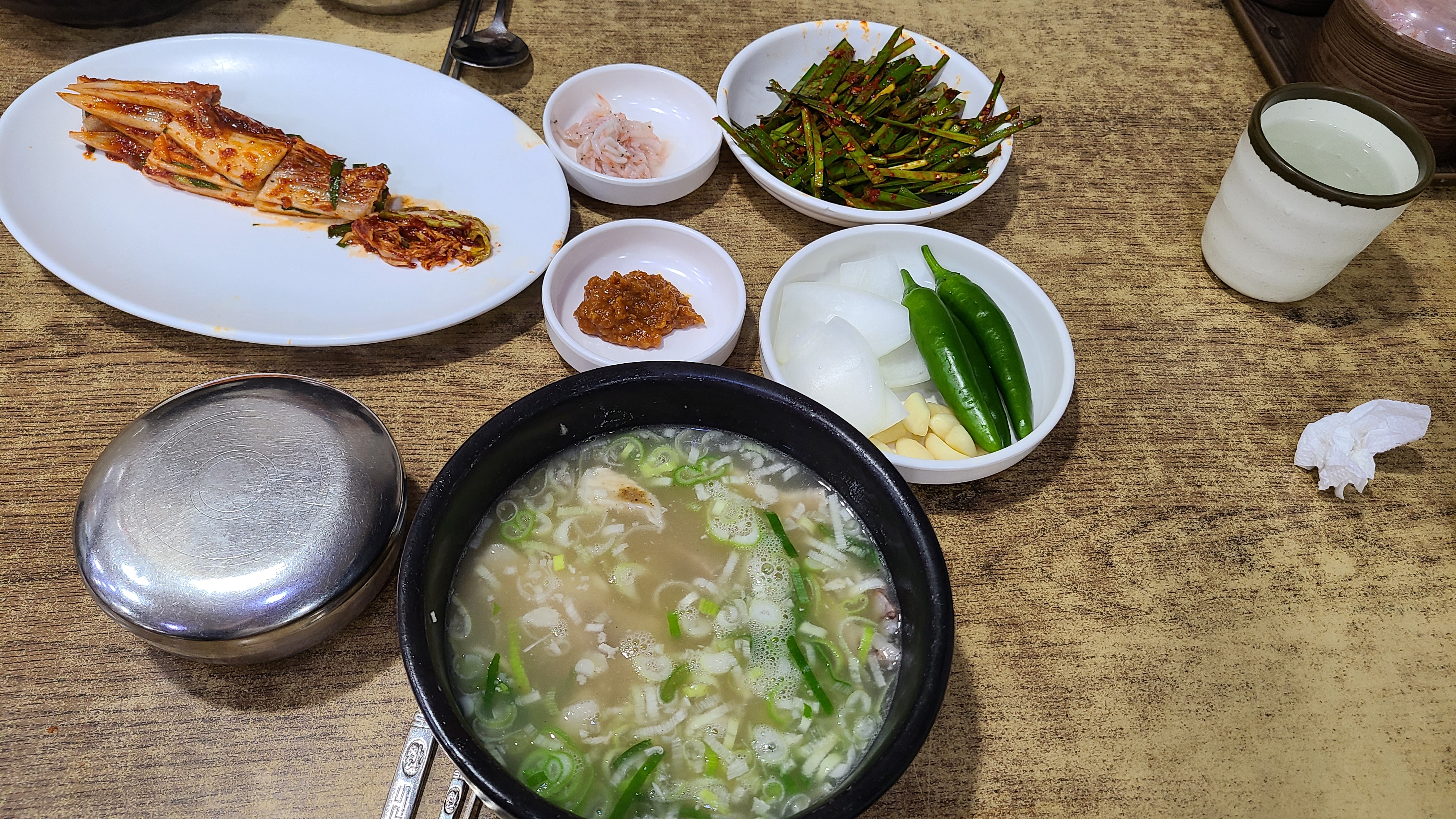  부산역맛집 본전돼지국밥 :  돼지국밥(0.8) 부산오면 꼭 들러야 한다는 필수코스
