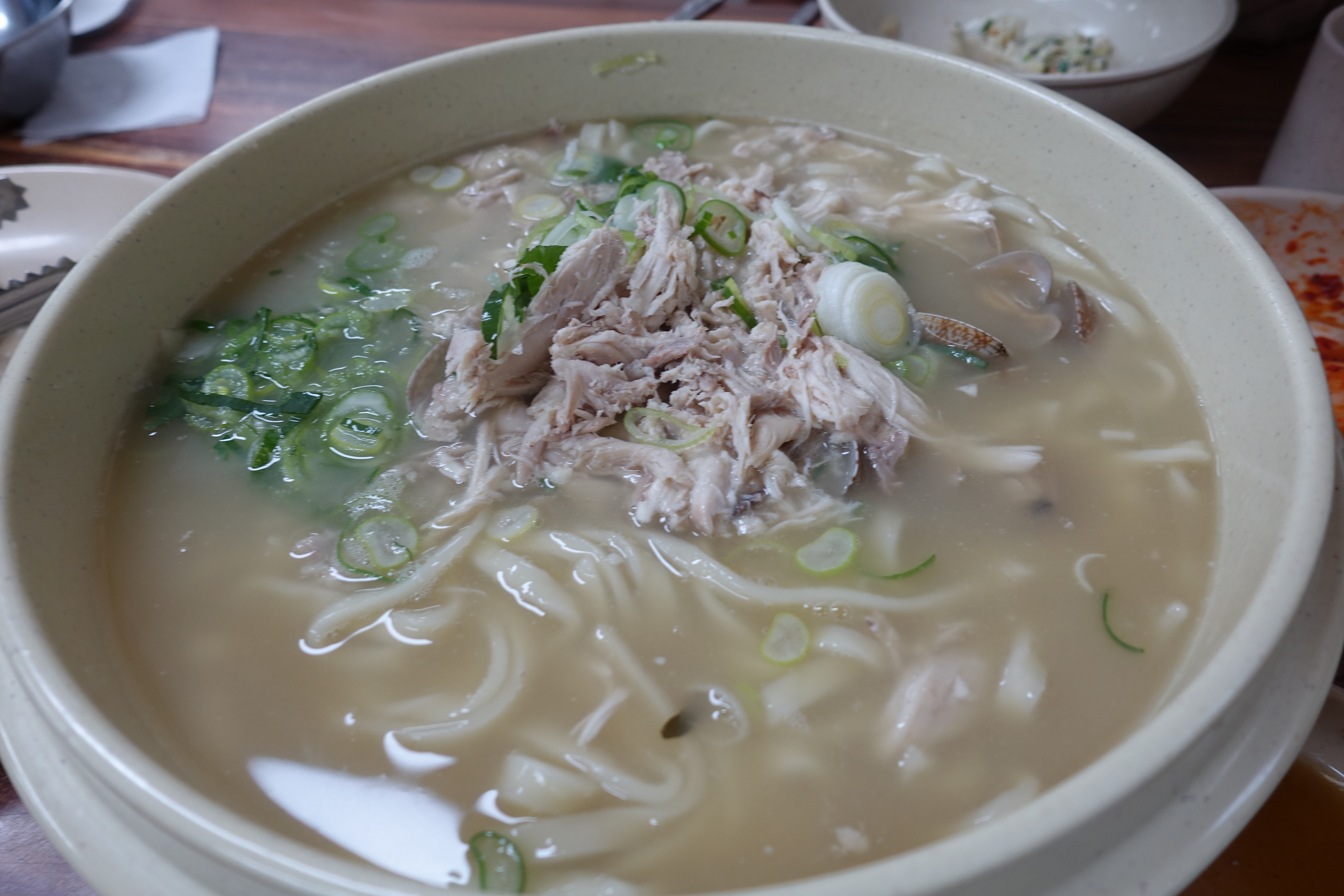  [김정윤 일산 교자] 파주삼릉 맛집, 진한 맛이 일품인 닭칼국수와 만두