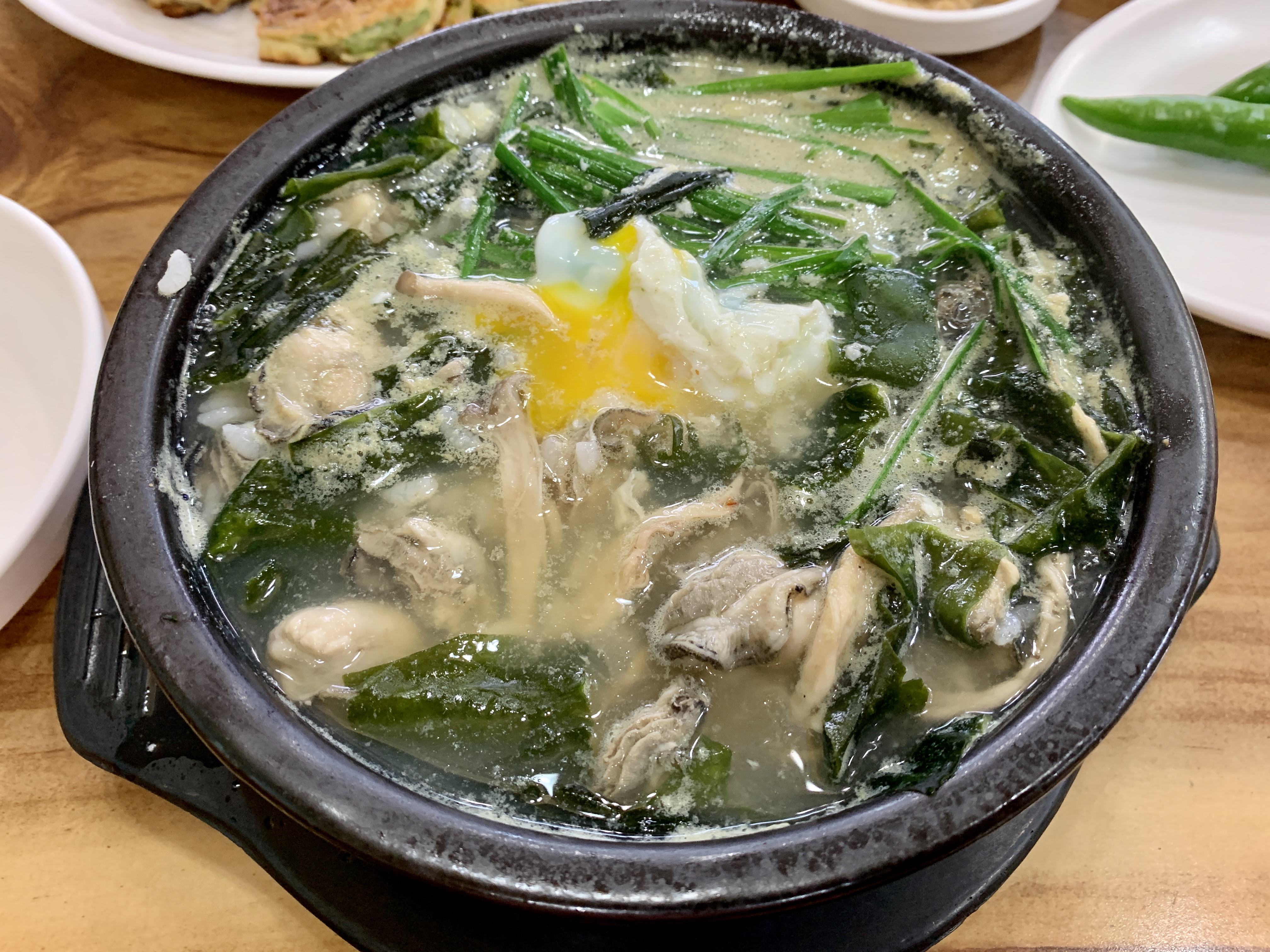 굴국밥전문점 이미지
