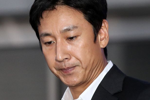 이선균 마약 혐의 음성 모발 100개 국과수 정밀 검사 의뢰 음성 판정 10개월은 하지 않은 것 같다