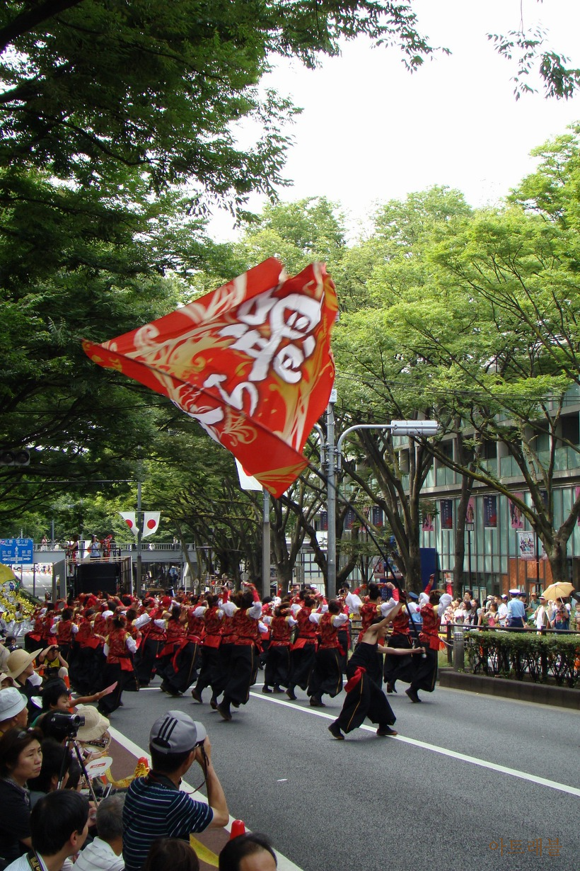 도쿄 8월 축제 하라주쿠 오모테산도 겐키마쓰리 슈퍼 요사코이