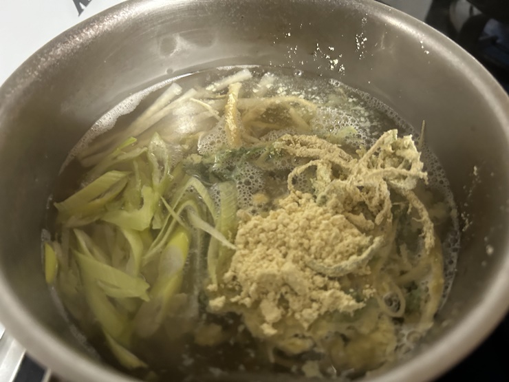 생콩가루-날콩가루-냉이-무국