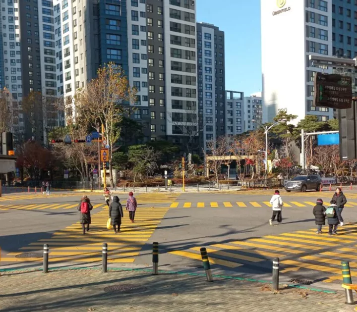 어린이보호구역-횡단보도