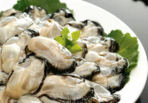 굴 (Oysters)