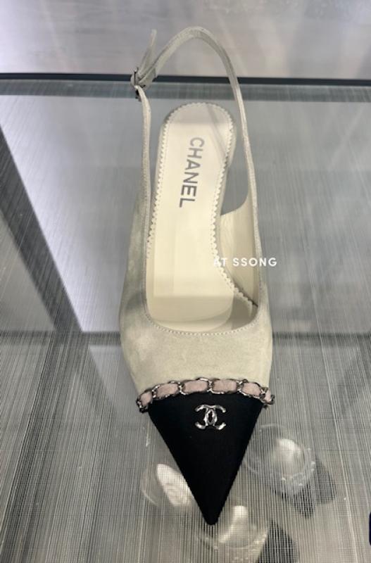 샤넬 스웨이드 체인 CC 로고 포인트토 슬링백 구두