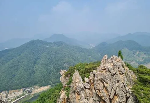 팔봉산