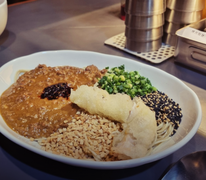 신촌역-맛집-정육면체