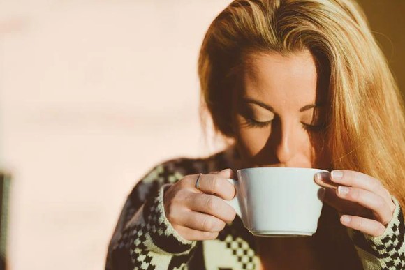 커피-불안-혈압-여성호르몬-가슴통증
