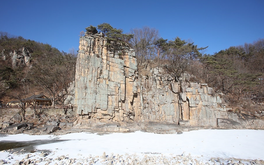 사인암 주차장 이미지