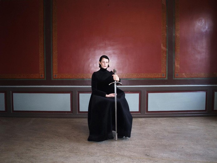  El Perro del Mar 'Alone in Halls'