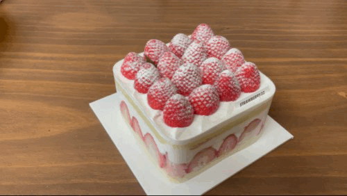 연남동 스트로베리32 - 딸기 생크림 케이크 외형 영상