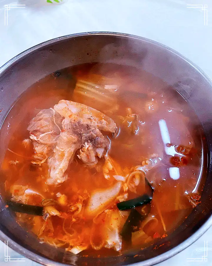 식객 허영만 백반기행 60년 노포 문희경 편 곰치국 문어볶음 장치조림 울진 맛집 소개