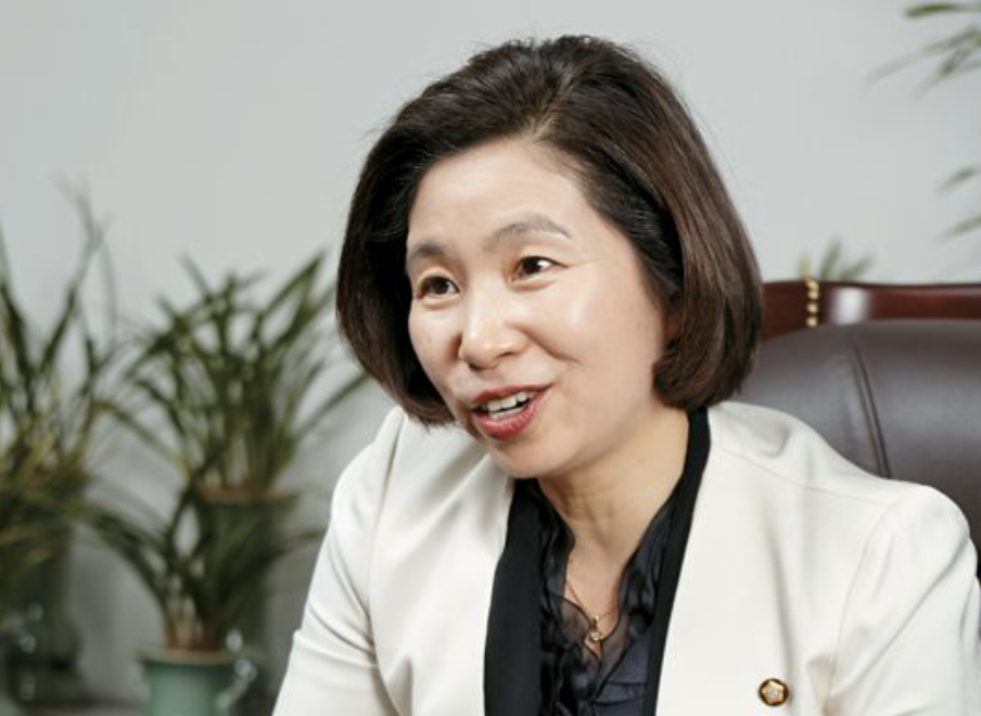  정치인 전정희 나이 고향 학력 이력 프로필