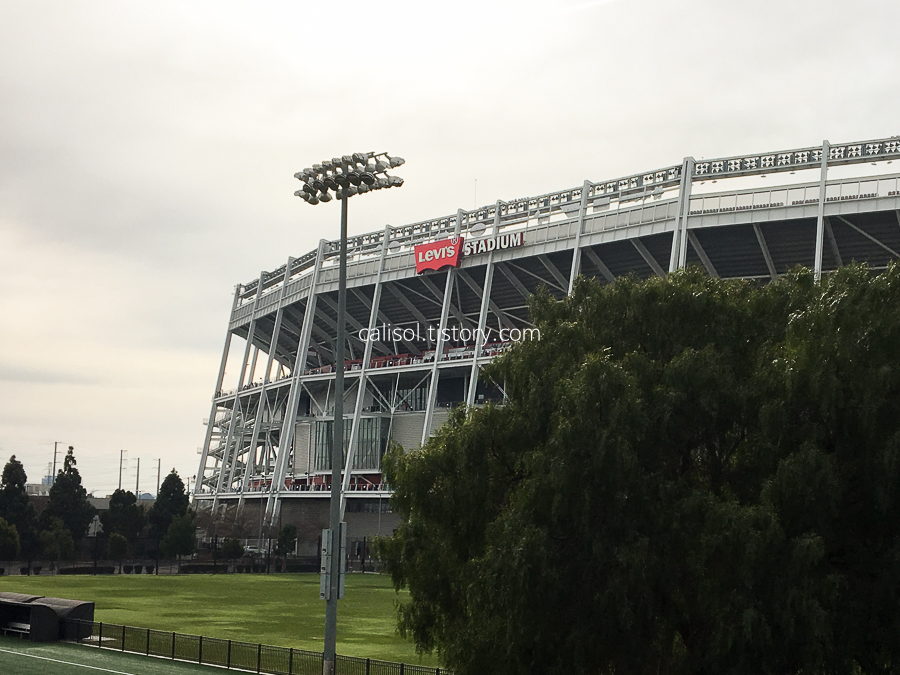 샌프란시스코 미식축구팀 49ers 리바이스 스타디움 경기장