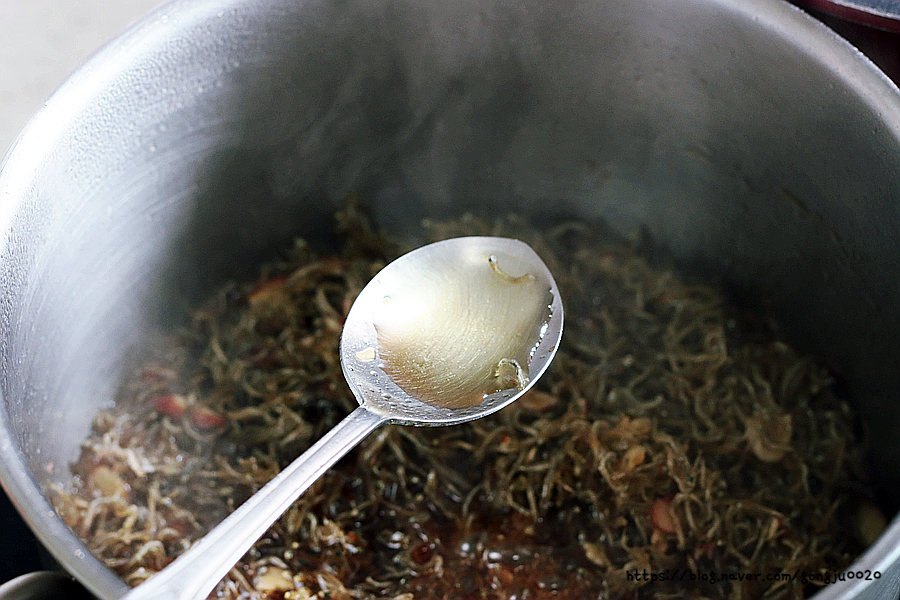 반찬창코 멸치볶음 황금레시피로 만드는 간장 멸치볶음 만드는 법 3