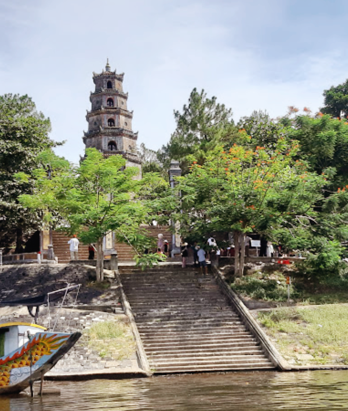 후에(Hue&#44;Huế) 꼭 가봐야 할 곳 3곳 소개 - 티엔무 사원